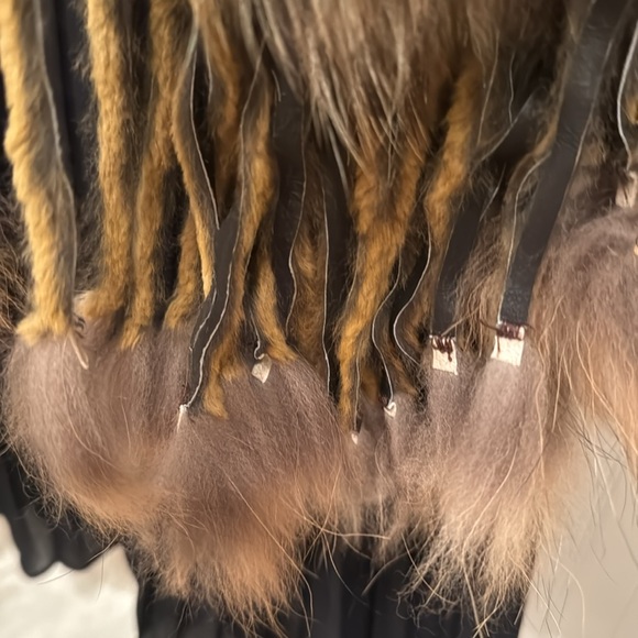 Overland Fur shawl - Picture 6 of 7